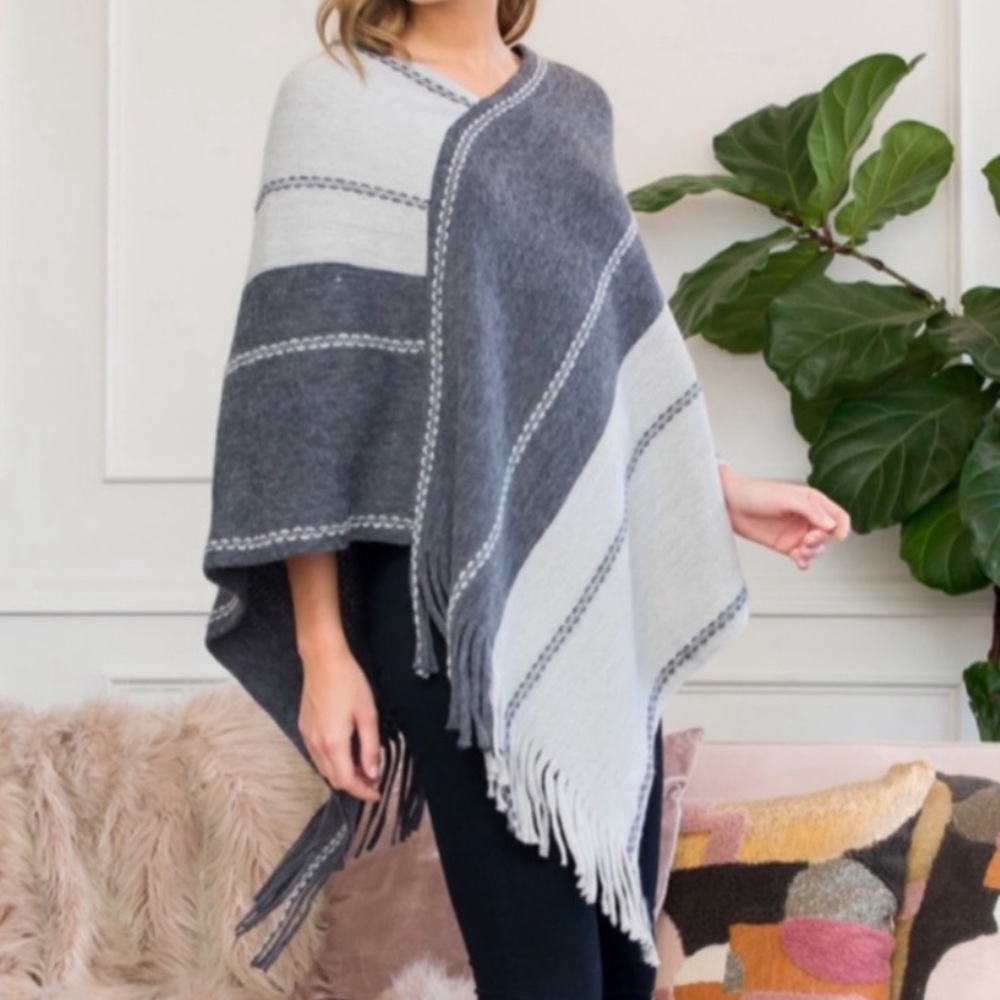 Soft Two Tone Gray Fringe Poncho - Picture 1 of 3